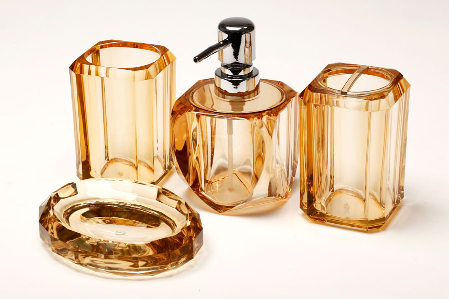 212000 - סט אמבטיה אקריליק בצבע אמבר שקוף