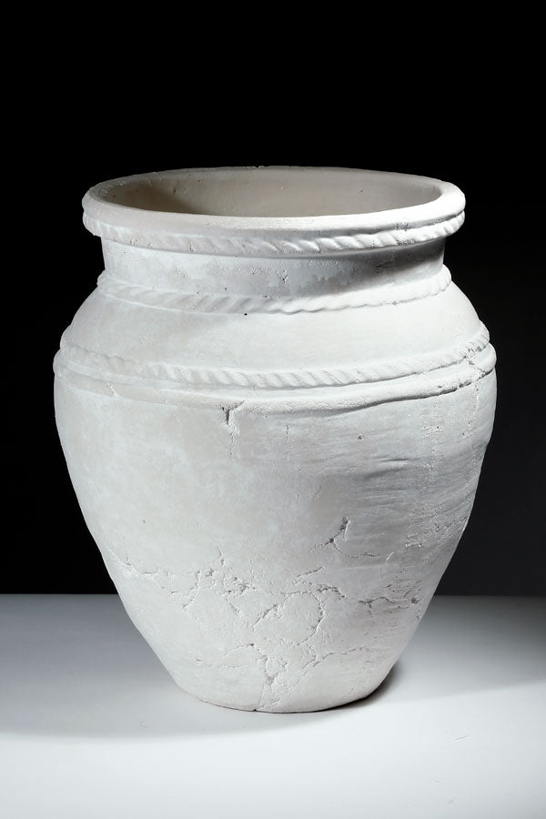 213443 אגרטל אבן לבן פסים