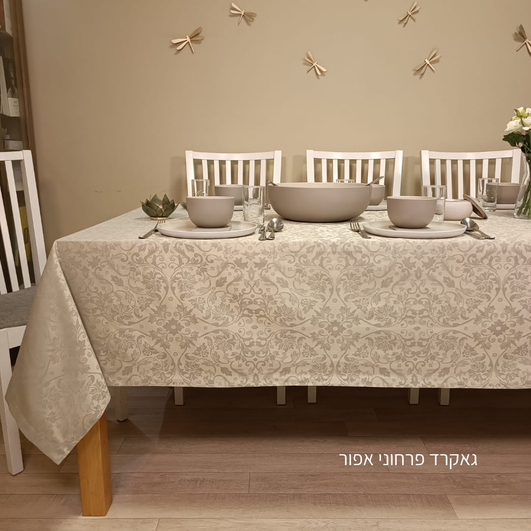 מפת שולחן ג'קארד פרחוני אפור