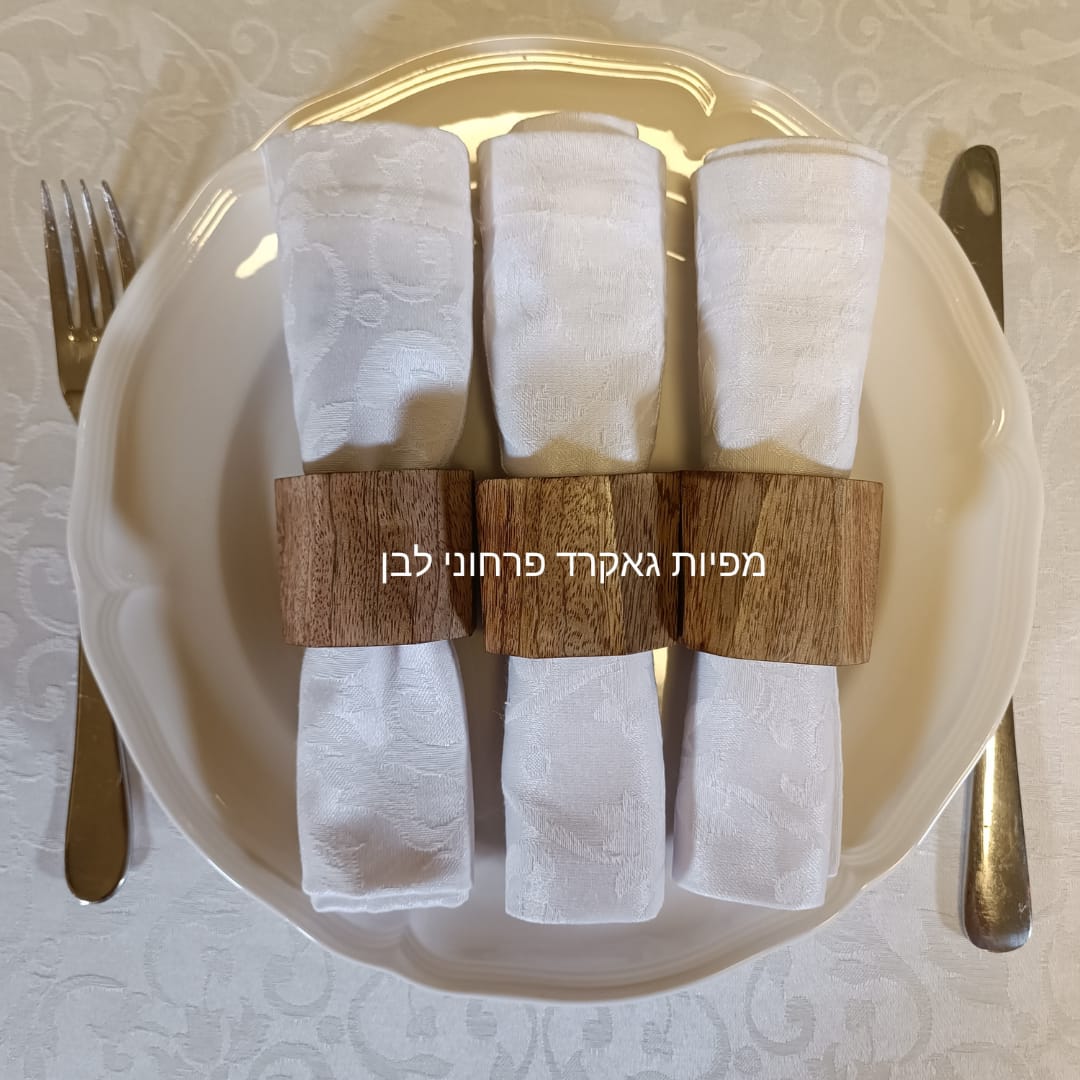 מפת שולחן ג'קארד פרחוני לבן
