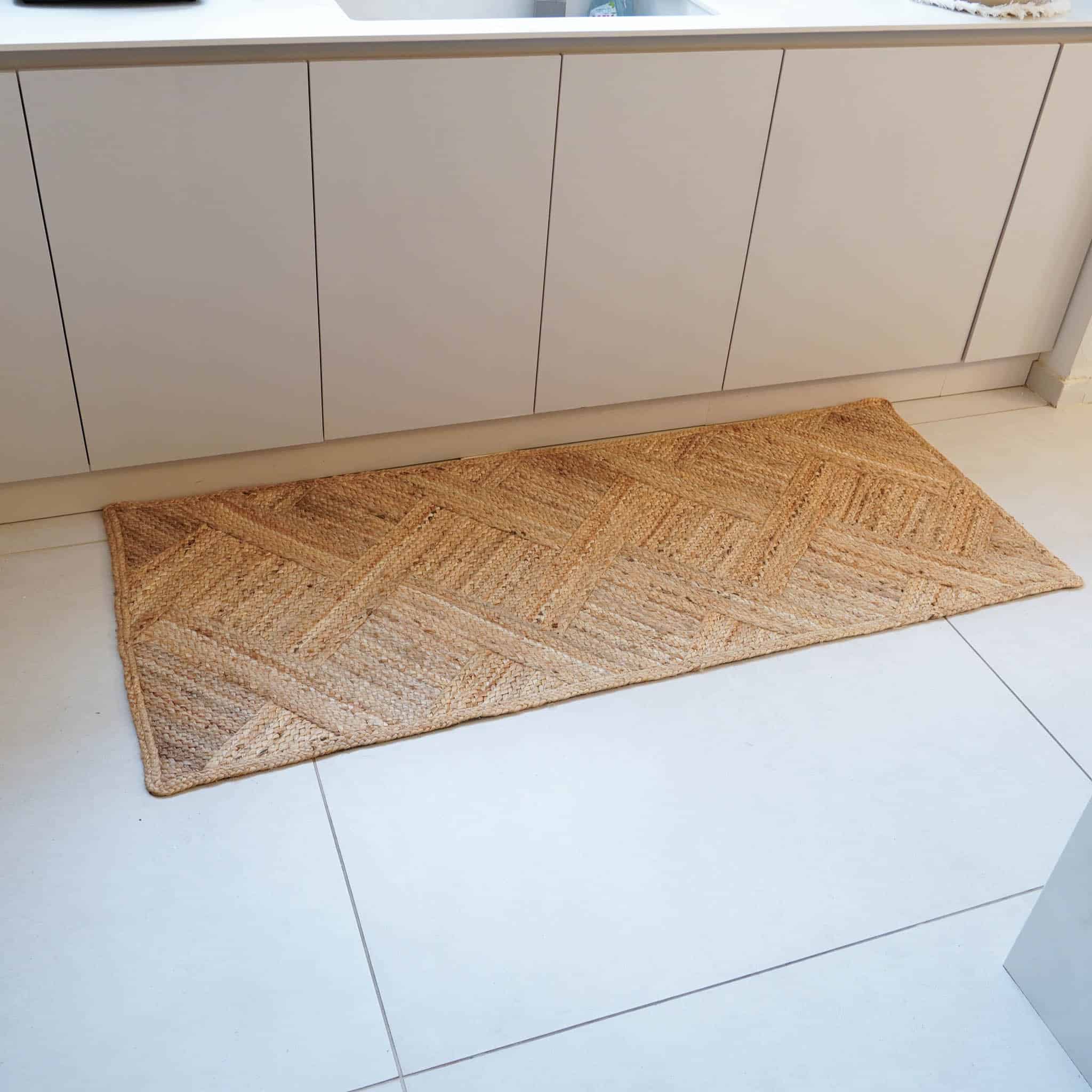 שטיחון חבל – גנסיס